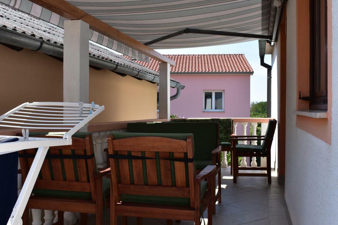 Apartman Nin-Dodo Extérieur photo