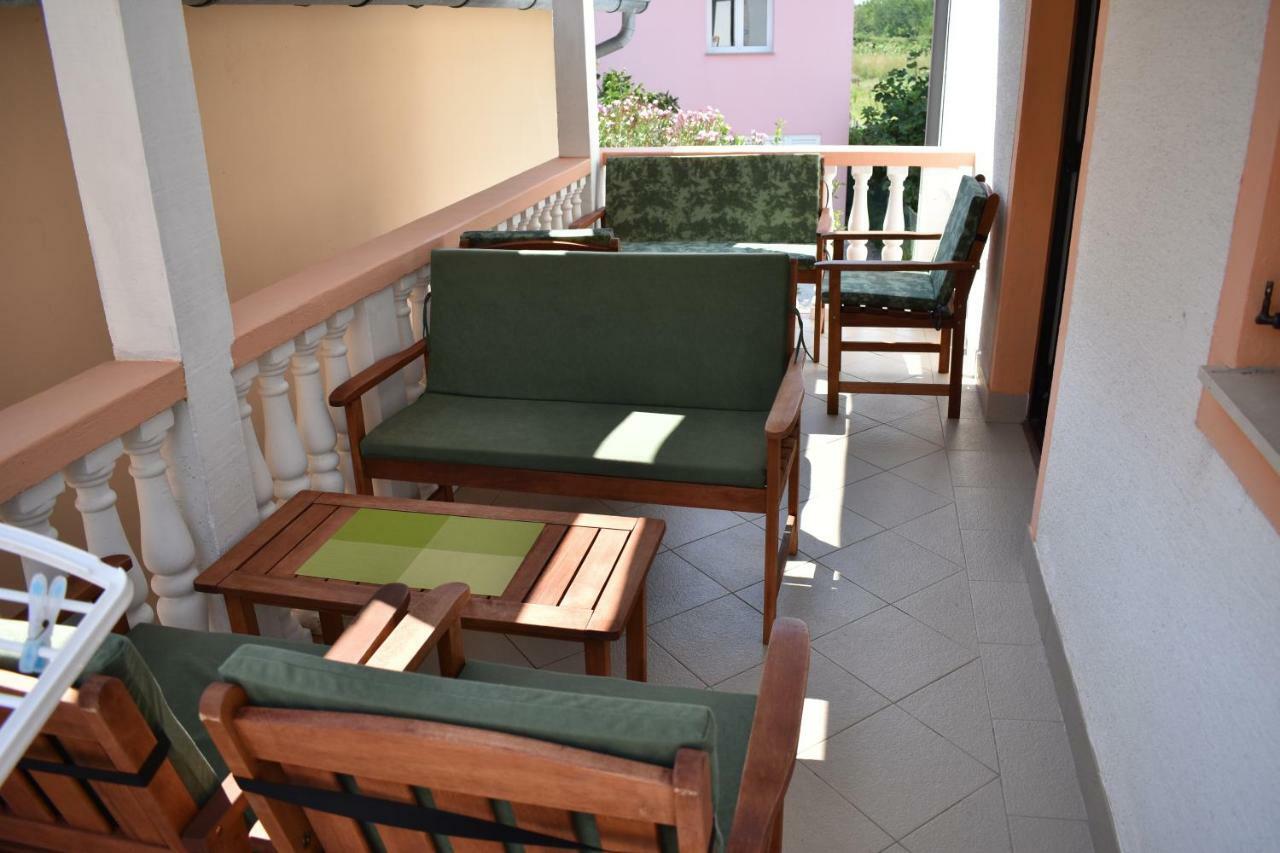 Apartman Nin-Dodo Extérieur photo